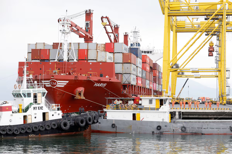 Vietnam says to cut tariffs on several U.S. products