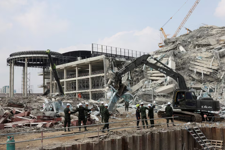 Myanmar quake death toll passes 1,600, as junta lets in foreign rescuers