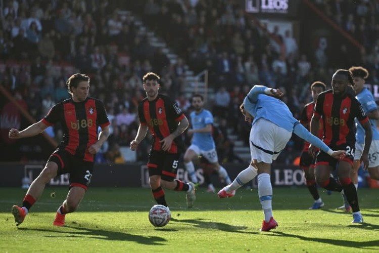 Marmoush fires Man City into FA Cup semis after Haaland limps off