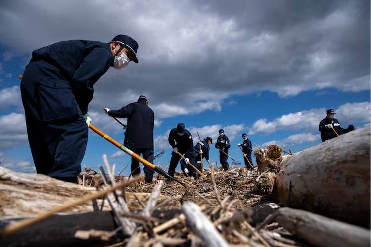 Japan estimates feared megaquake could cause $1.8 trln in damage, kill 300,000 people
