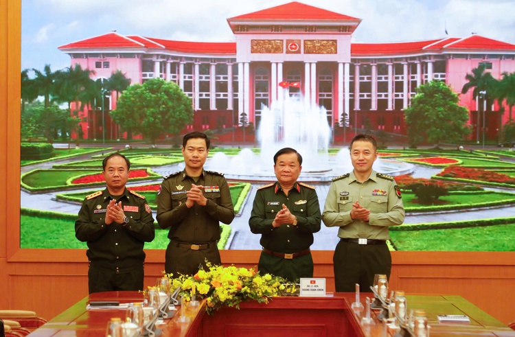 Vietnam invites China, Laos, Cambodia to send troops for Reunification Day parade