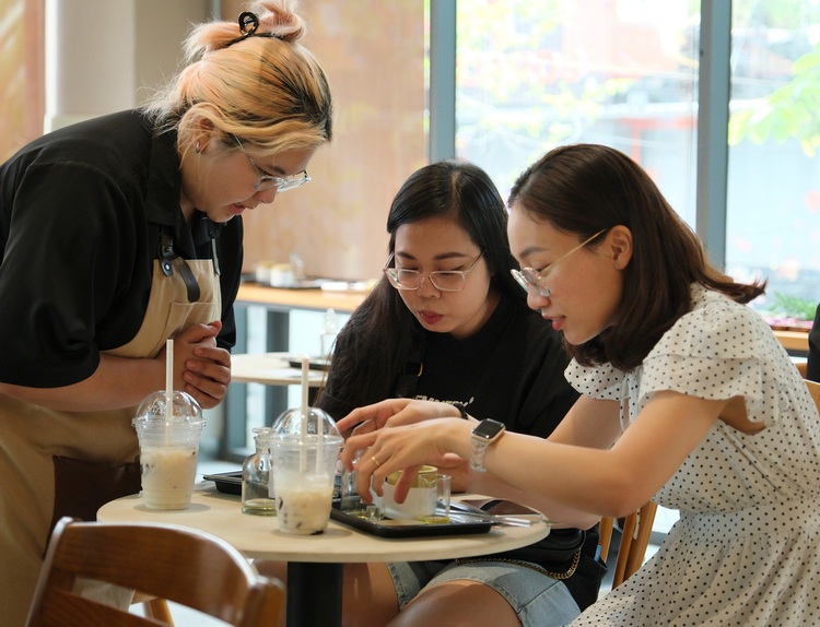 Vietnam’s popular restaurant chain operator Golden Gate acquires 99.98% stake in The Coffee House