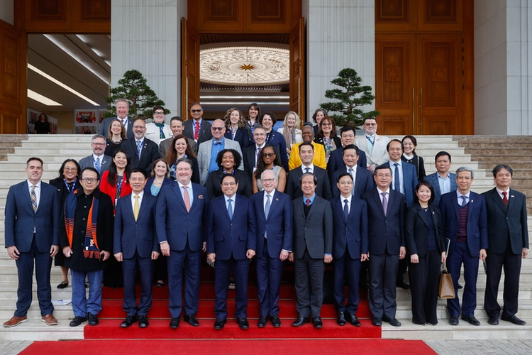 PM wants Vietnamese, US universities to boost cooperation
