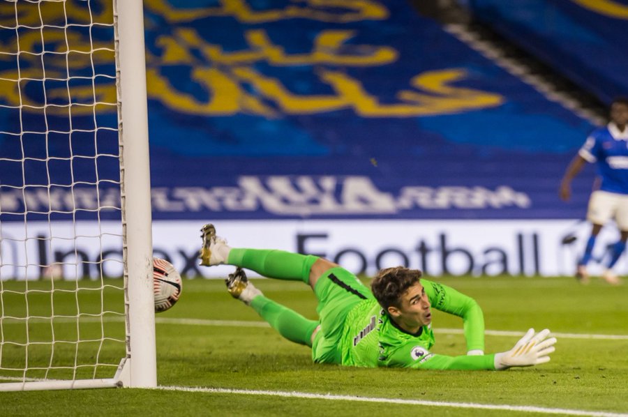 Kepa một lần nữa báo hại Chelsea ở Ngoại hạng Anh