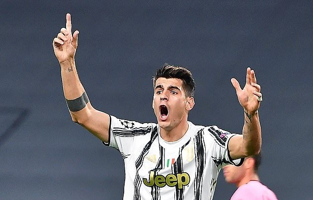 Alvaro Morata được nhiều người coi là cầu thủ xui nhất năm 2020. Ảnh: AP.