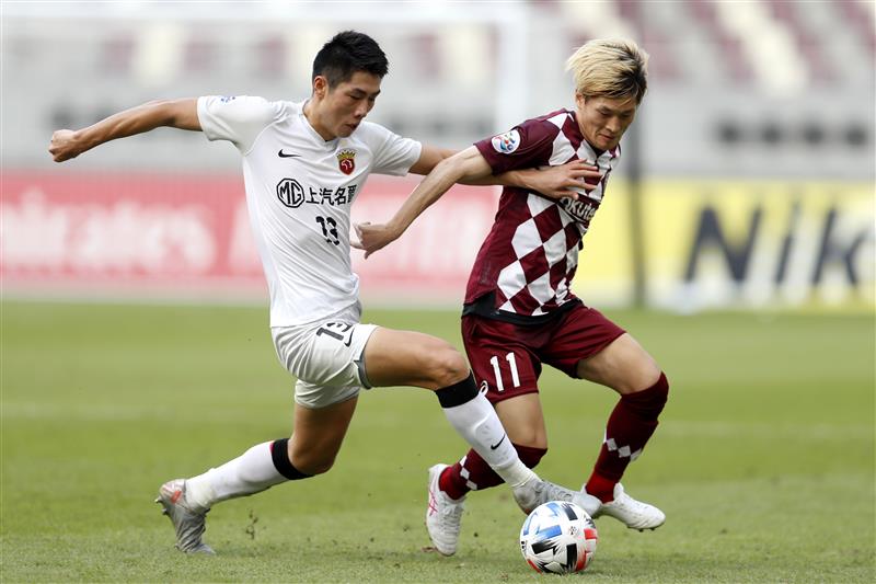 Shanghai SIPG có trận thua 0-2 tâm phục khẩu phục trước Vissel Kobe. Ảnh: Getty.