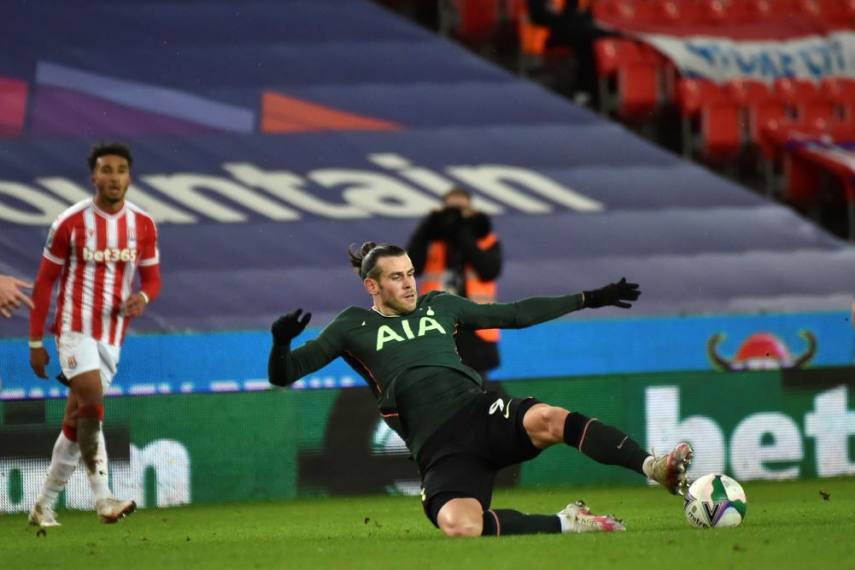Bale dính chấn thương khiến Mourinho
