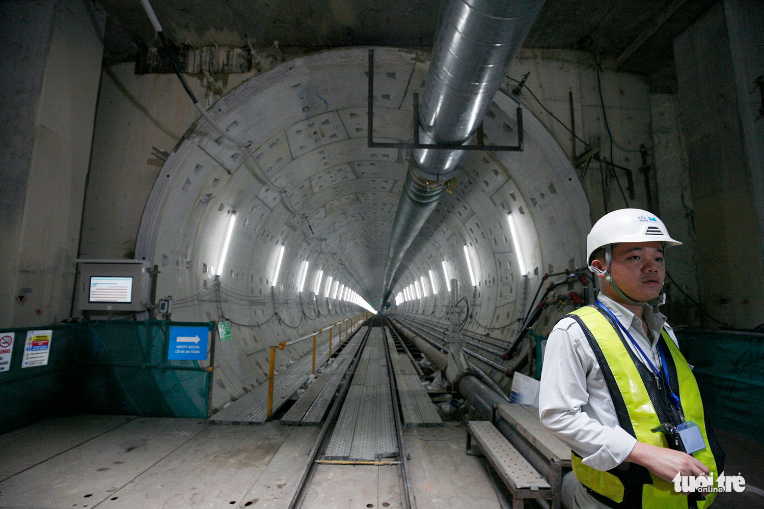 The entrance of the tunnel at Ba Son Station

