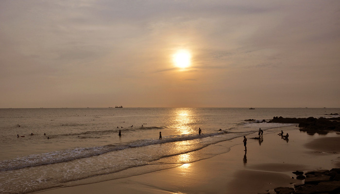 Sunset at Bai Dua, one of Ba Ria-Vung Tau Province’s other popular beaches. Photo: Tuoi Tre