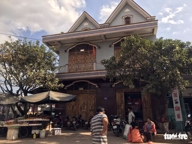 The two-story house near Ea Sup Market. Photo: Tuoi Tre