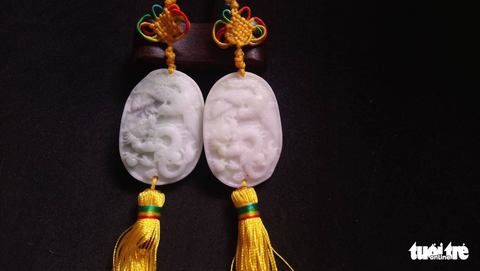 Intaglios carved with images of sacred beasts. Photo: Tuoi Tre