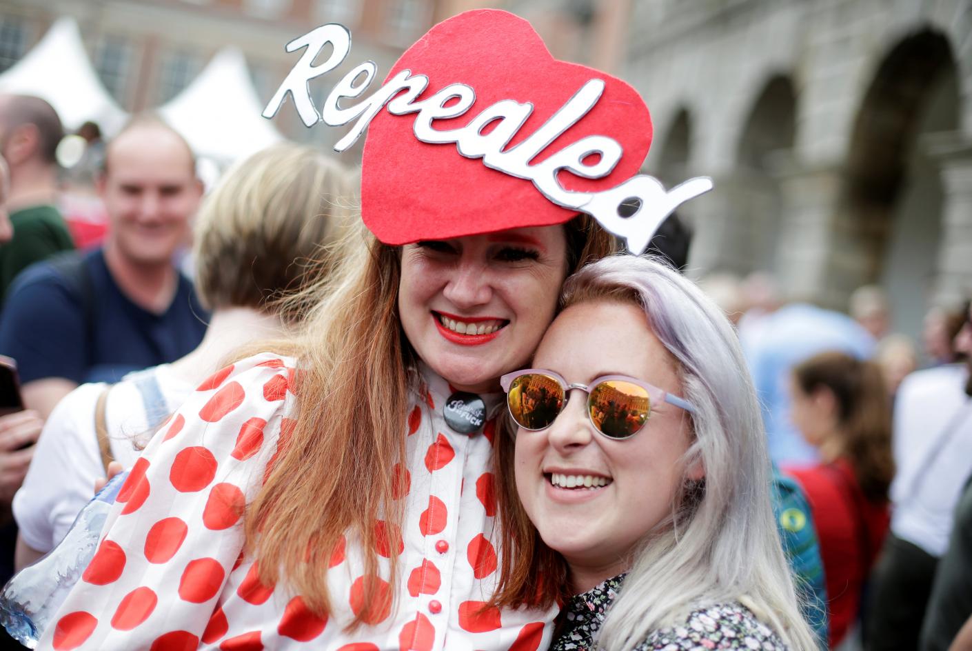 Italy's abortion taboos challenged by new law in Sicily- Ảnh 4.