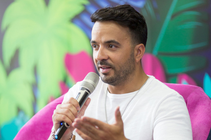 Luis Fonsi speaks at the press conference the central Vietnamese city of Da Nang on Wednesday. Photo: Tuoi Tre