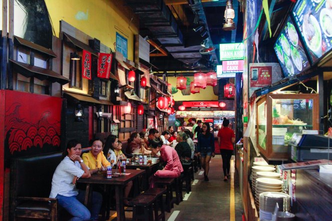 A corner of the food court of Sense Market. Photo: Tuoi Tre