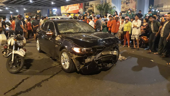 The BMW is seen after the accident in Ho Chi Minh City on October 21, 2018. Photo: Tuoi Tre