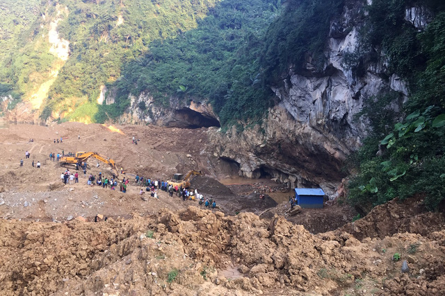 The the cave is seen in Hoa Binh Province, northern Vietnam, November 4, 2018. Photo: Tuoi Tre
