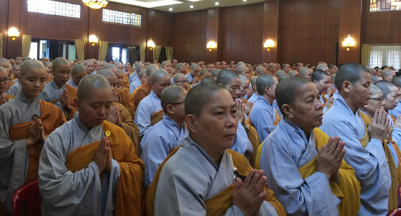 Buddhist nuns pray at a memorial service at Vietnam Quoc Tu in Ho Chi Minh City, Vietnam November 18, 2018. Photo: Tuoi Tre