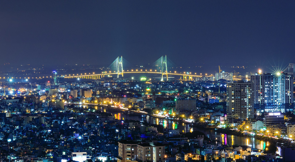An aerial view of the Phu My Bridge connecting District 2 and District 7. Photo: Nguyen Tan Tuan