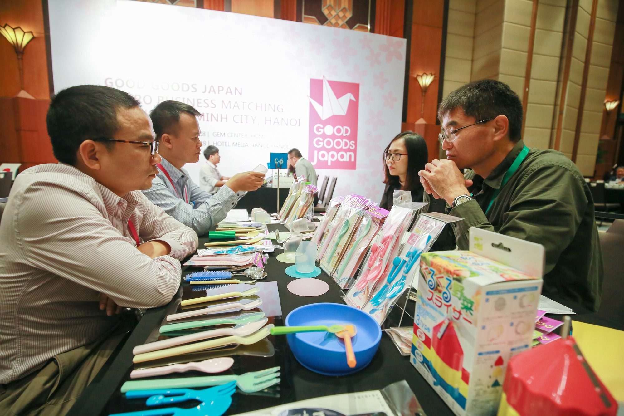 Japanese and Vietnamese firms discuss cooperation opportunities at the event ‘Good Goods Japan’ in Hanoi, Vietnam, December 7, 2018. Photo: Tuoi Tre