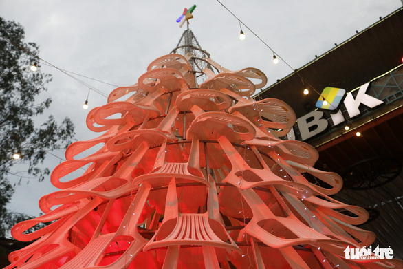 The 8-meter Christmas tree made up of 200 plastic chairs is seen at the Rubik Zoo in Ho Chi Minh City. Photo: Tuoi Tre