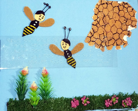  A page of a tactile book. Photo: Lam Dien / Tuoi Tre