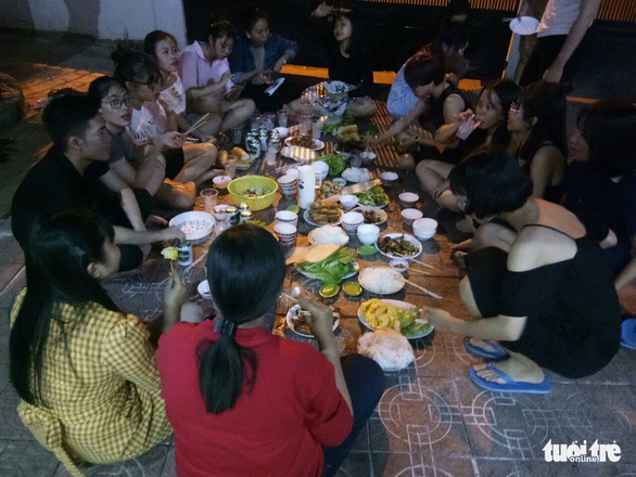 A group of students hold a year-end party in the southern beach city of Vung Tau. Photo: Tan Hiep / Tuoi Tre