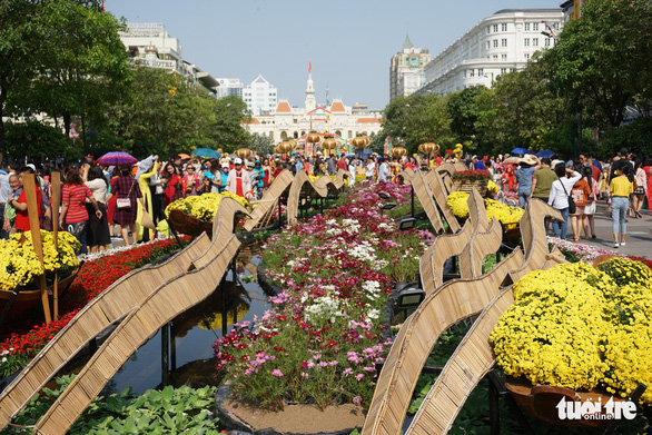  A section of Nguyen Hue Flower Street in Ho Chi Minh City. Photo: Tuyet Kieu / Tuoi Tre