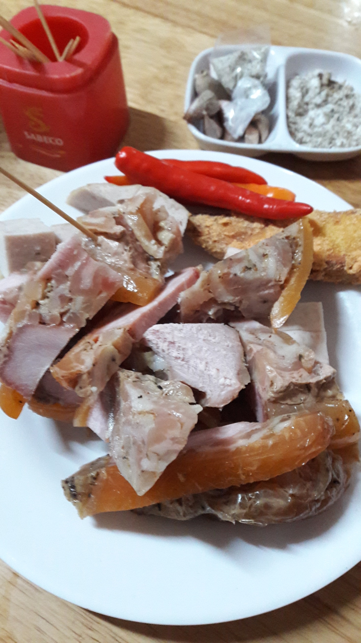 Vietnamese giam bong and gio thu