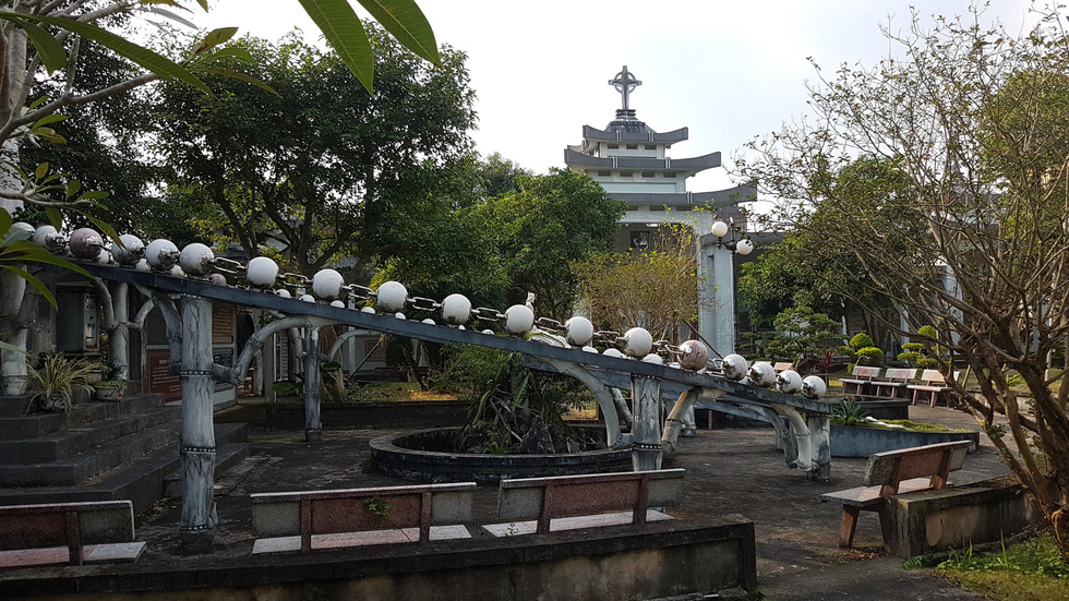 The chain of marble balls at the Bui Chu Diocese in Nam Dinh Province, northern Vietnam. Photo: Thai Loc / Tuoi Tre