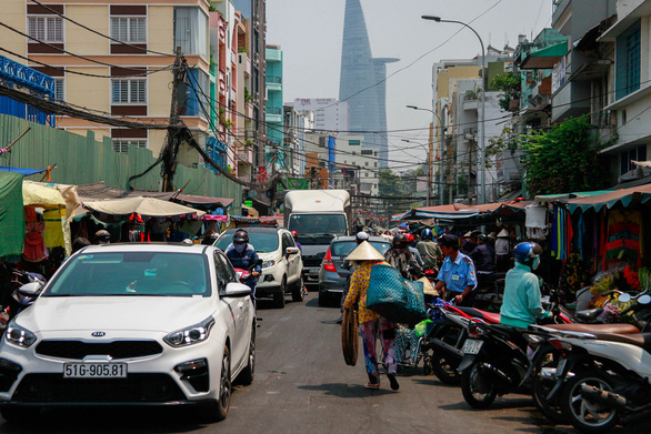  Activities at the market can affect traffic on the street and result in traffic jams during rush hours.
