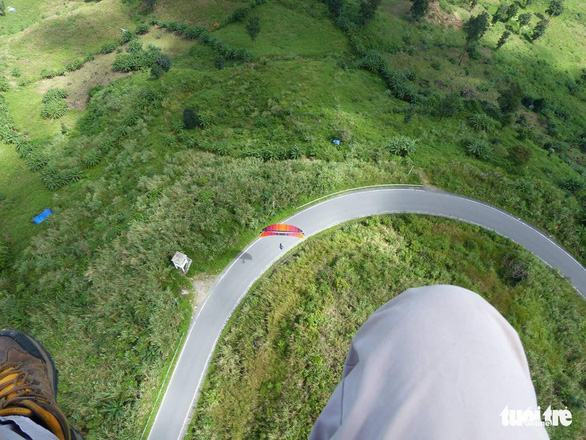 An aerial view of a paragliding area in the south-central provinces of Khanh Hoa from a parachute kite. Photo: Nguyen Ngoc Thanh / Tuoi Tre