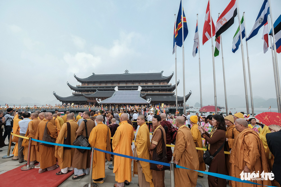 Delegates arrive at the pagoda to participate in the UN Day of Vesak.
