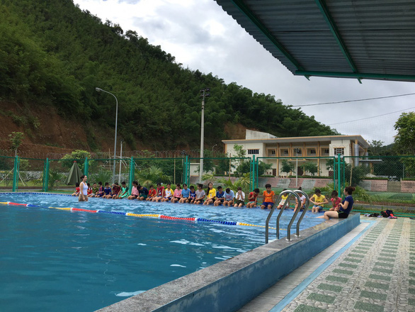 Young learners of a free swimming class are pictured at a pool in Thanh Hoa, north-central Vietnam, on June 5, 2019. Photo: Supplied