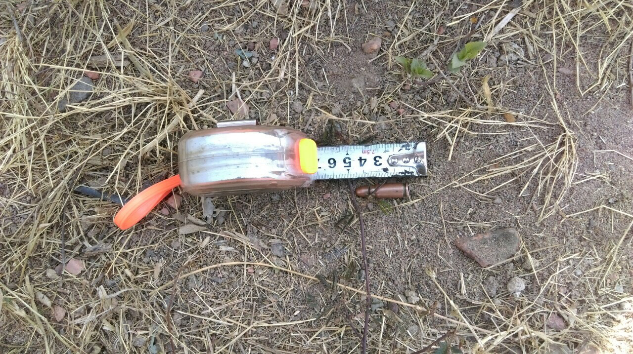 A bullet is found at the scene. Photo: AT / Tuoi Tre