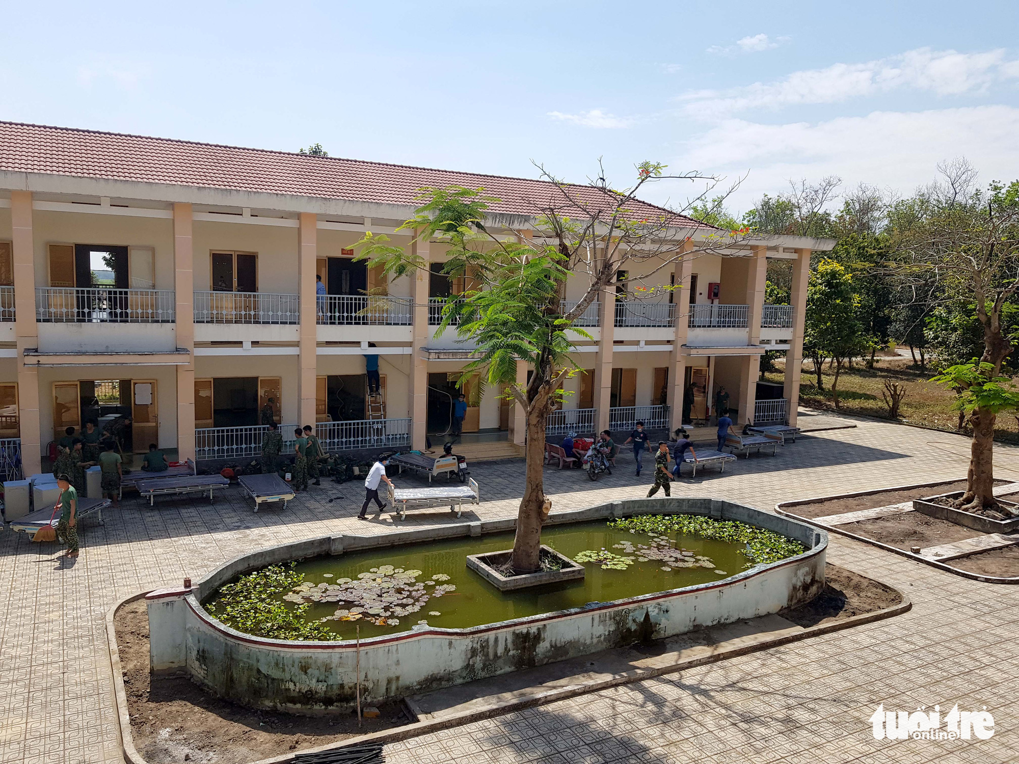 Preparations are being finalized at the hospital. Photo: Ngoc Hien / Tuoi Tre