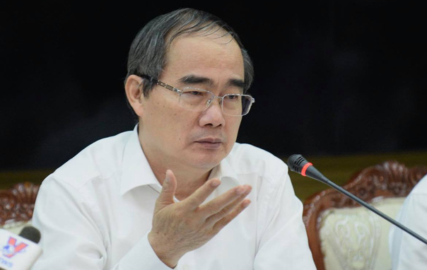 Secretary of the Ho Chi Minh City Party Committee Nguyen Thien Nhan speaks at a meeting on February 25, 2020. Photo: Tu Trung / Tuoi Tre