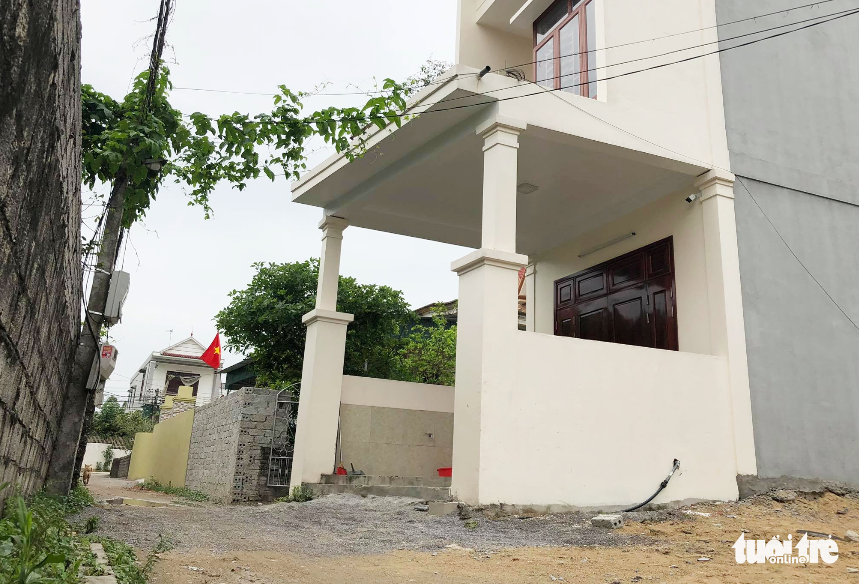 The site where a 16-month-old toddler was run over by a truck in Nghe An Province, Vietnam, April 22, 2020. Photo: D. Hoa / Tuoi Tre