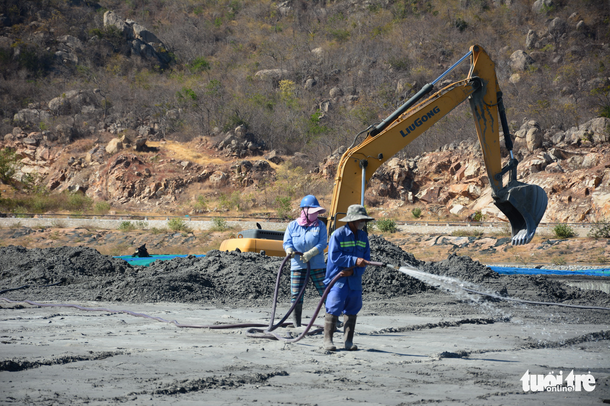 Ashes pile up at Vinh Tan Thermal Power Plant in Binh Thuan District, Vietnam. Photo: Duc Trong / Tuoi Tre