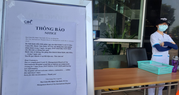 A notice from City International Hospital in Binh Tan District, Ho Chi Minh City. Photo: Duyen Phan / Tuoi Tre