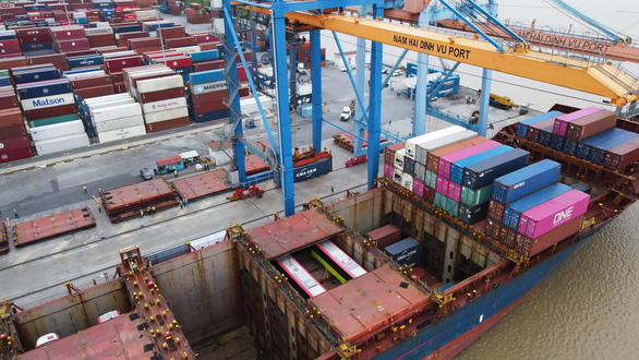 The sea vessel carrying the trains for Hanoi Metro Line 3 is seen arriving at Nam Hai Dinh Vu Port of Hai Phong City in this photo supplied by Hanoi Metropolitan Railway Management Board (MRB)