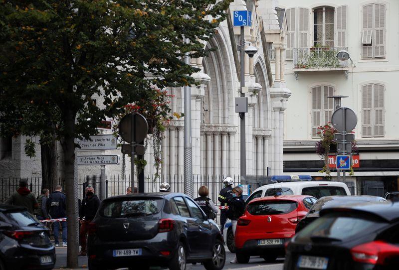 Police officers secure the area after a reported knife attack at Notre Dame church in Nice, France, October 29, 2020. Photo: Reuters