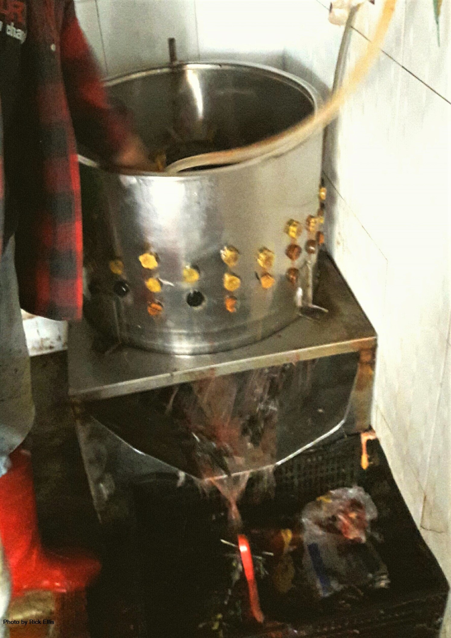 Slick de-feathering machine