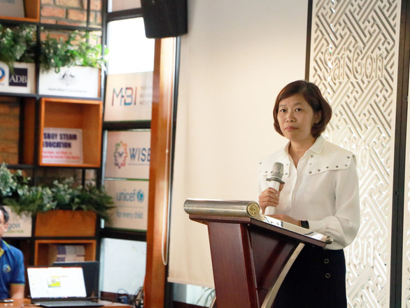 Nguyen Thi Kim Hue, deputy director of the Ho Chi Minh City Department of Science and Technology, speaks at the launch of the Coding Olympics Ho Chi Minh City 2020, November 25, 2020. Photo: Trong Nhan / Tuoi Tre