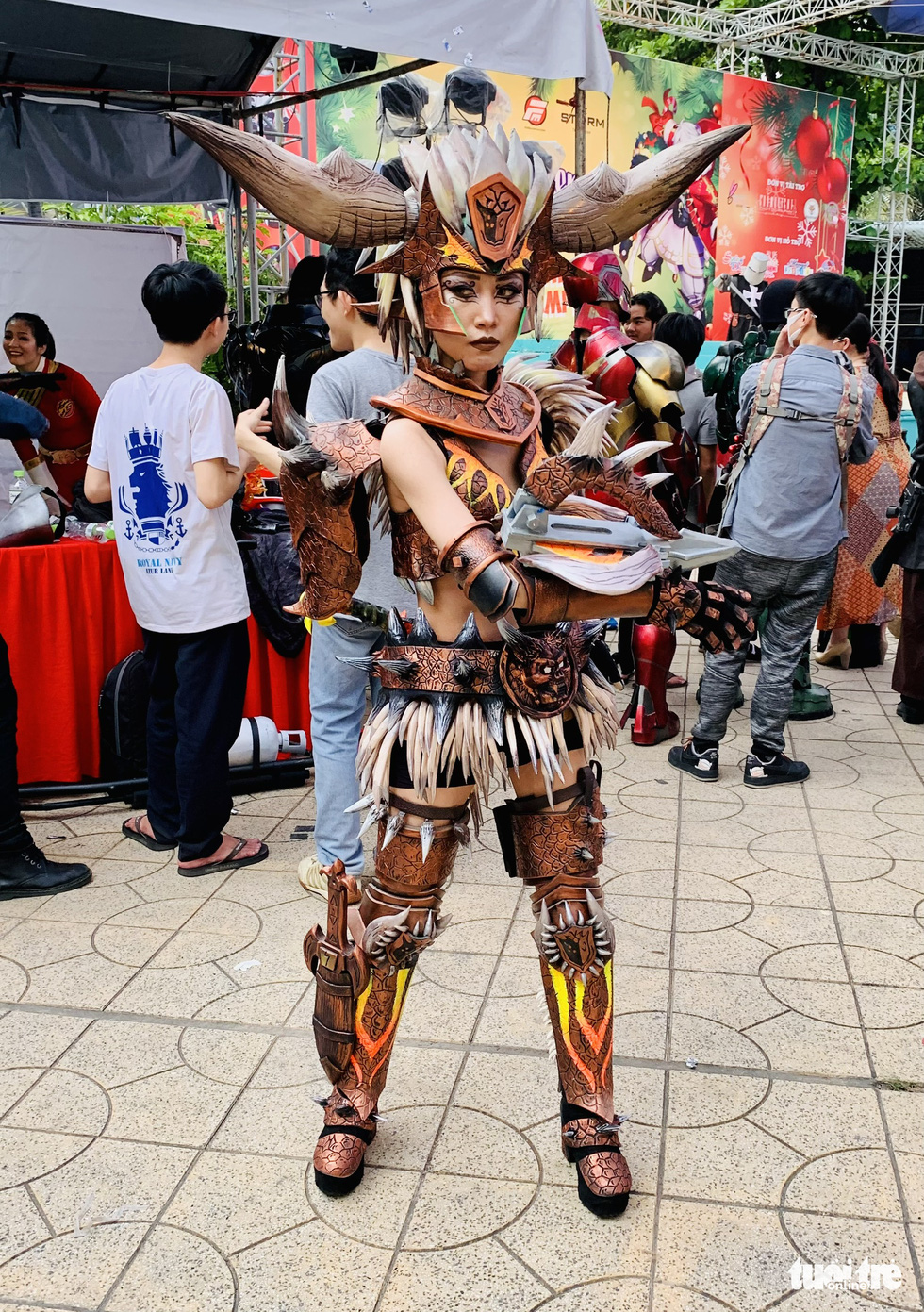 A participant dons a cosplay costume at the cosplay contest Super Hero The Champion Season 1 in District 5, Ho Chi Minh City, December 27, 2020. Photo: Phuong Nam / Tuoi Tre