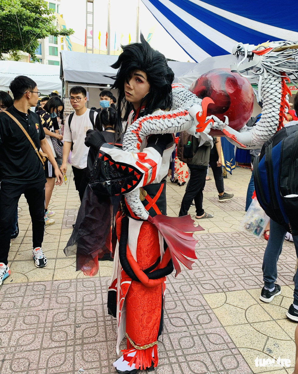 A participant dons a cosplay costume at the cosplay contest Super Hero The Champion Season 1 in District 5, Ho Chi Minh City, December 27, 2020. Photo: Phuong Nam / Tuoi Tre