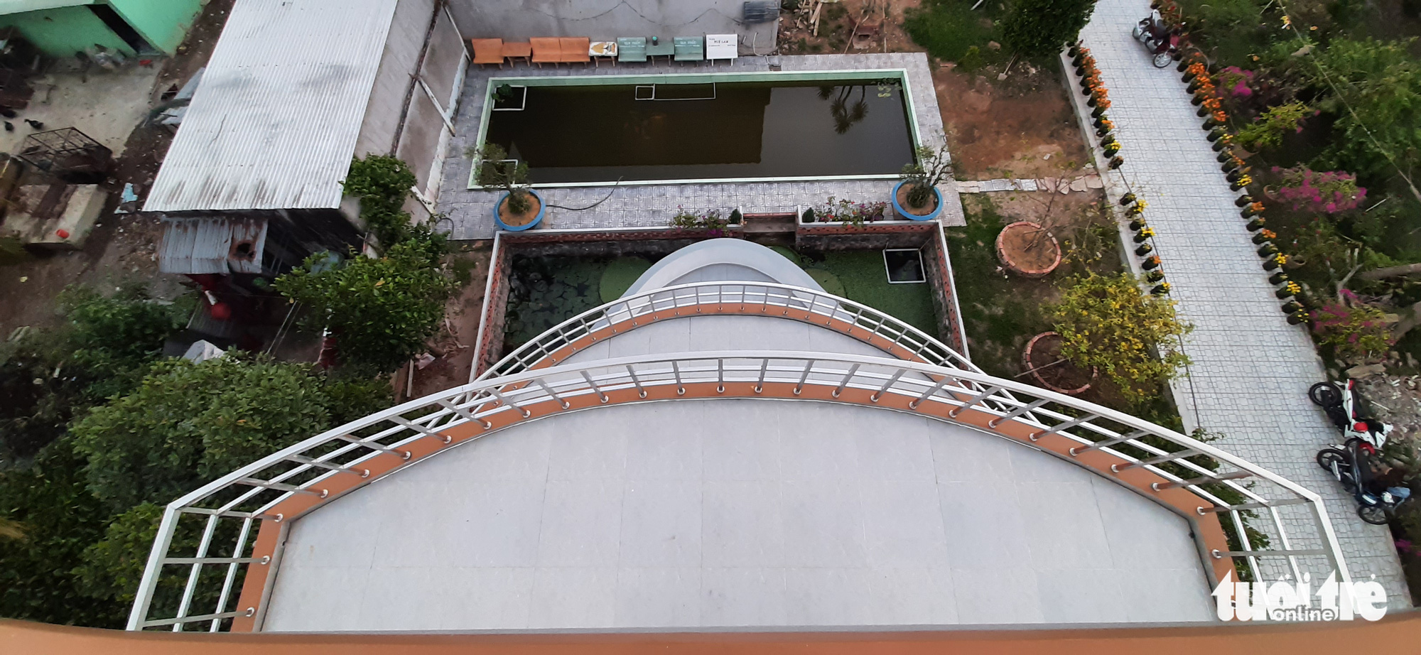 Cao Van Nam's yacht-shaped house in Vinh Long Province, Vietnam, February 2021. Photo: Chi Hanh / Tuoi Tre