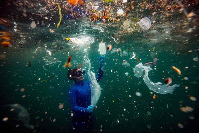 Photo of Sebnem Coskun from Turkey, takes third place in the 'People and Nature' category. Photo: Sebnem Coskun