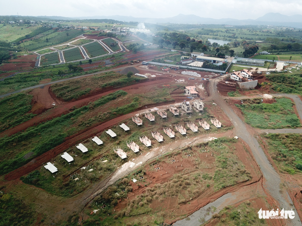 Another unnamed project is seen in Loc Tan Commune in Bao Lam District, Lam Dong Province. where dozens of house foundations have been made available. Photo: Gia Thinh / Tuoi Tre