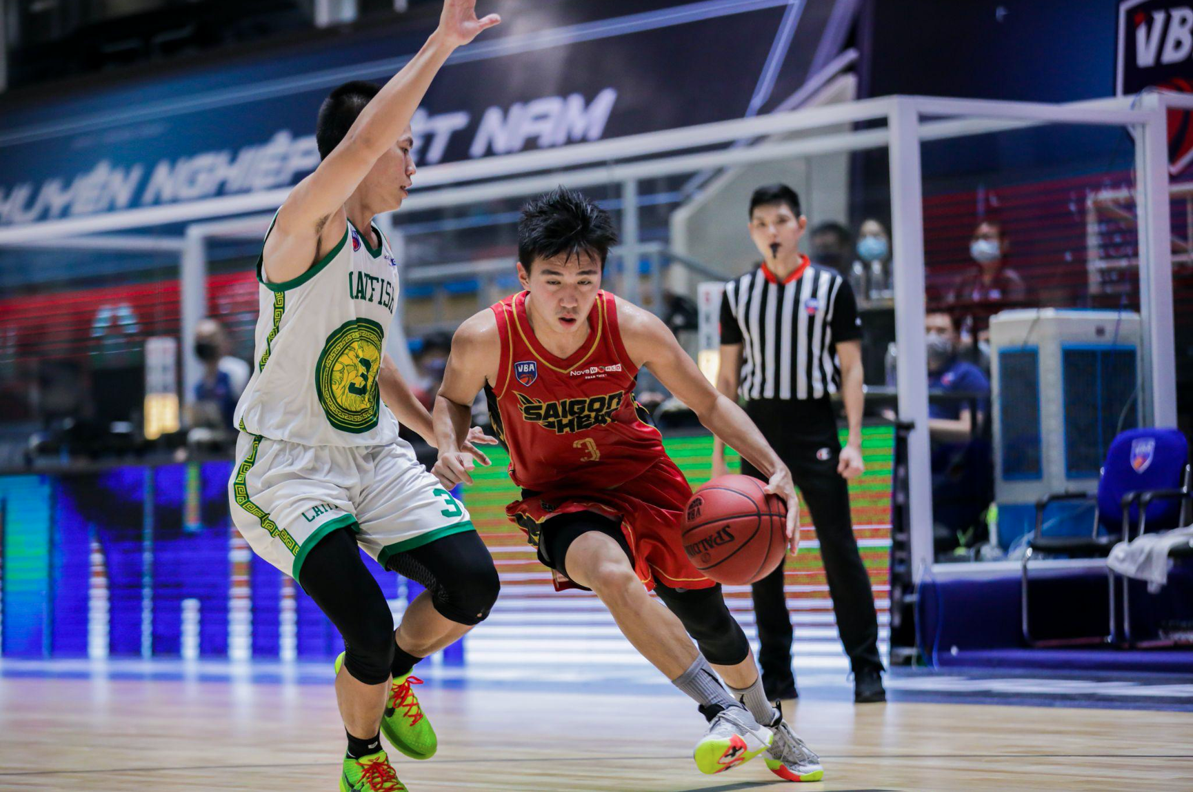 Saigon Heat’s Tony Hoang (in red). Photo: VBA