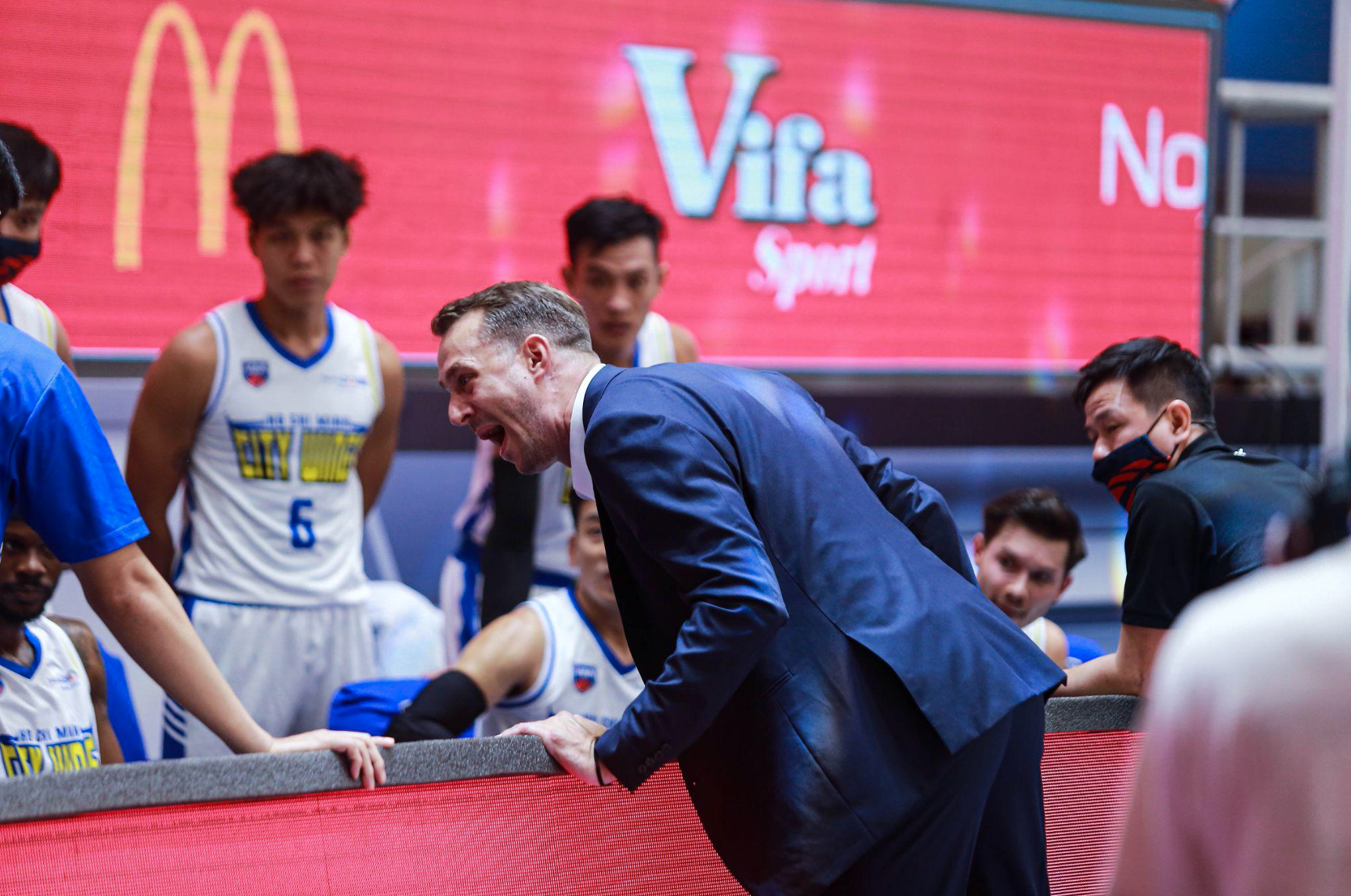 Coach Erik Olson of the Ho Chi Minh City Wings. Photo: VBA